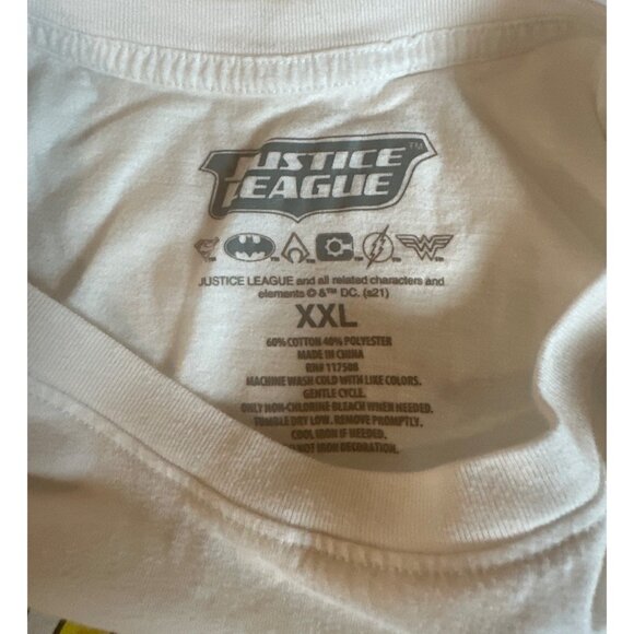 Justice League Womens Graphic Tee XXL "Its A Womans World" Superheroes - Picture 7 of 7